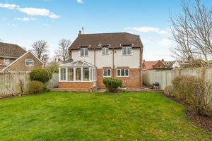 Astrop Gardens Kings Sutton